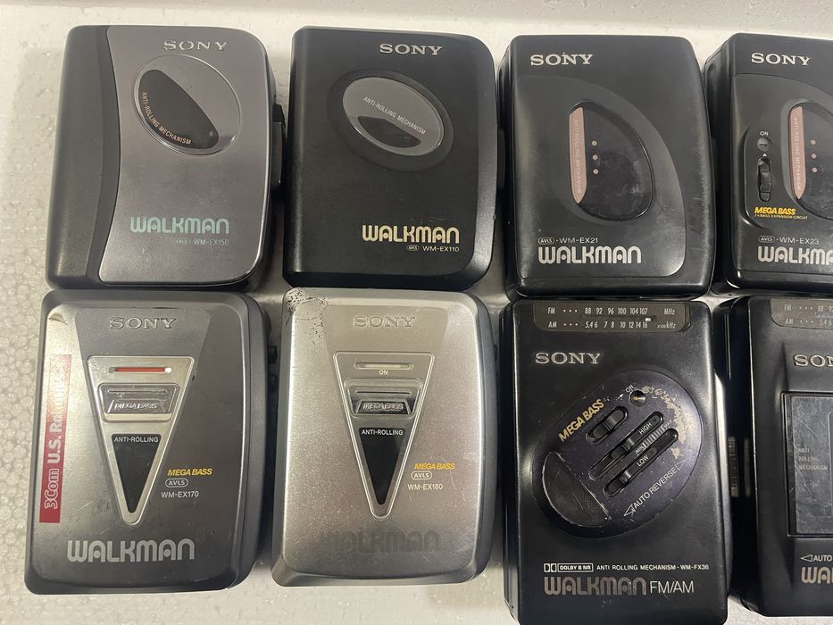 Various Sony, Sanyo, Casio, and Toshiba Walkmans64551981573122124
