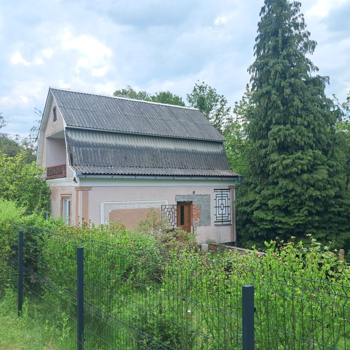 Продам дачу в с. Н.Солотвино коло лісу та озера