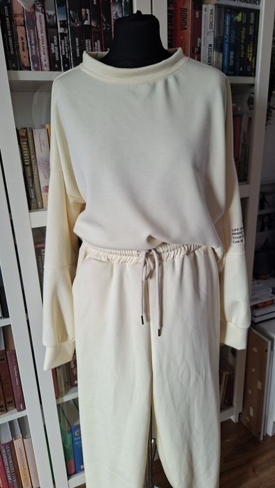 Nowy dres damski L-XL
