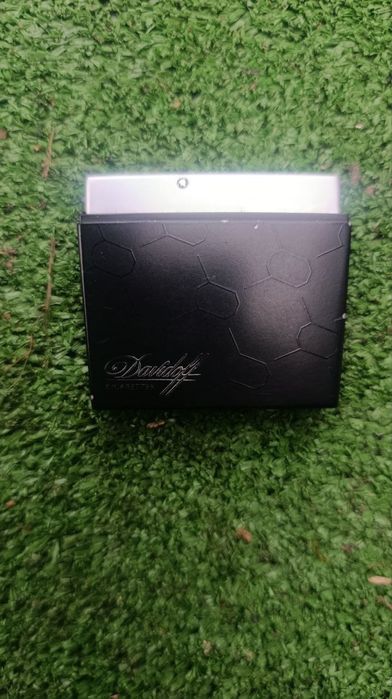 Продам запальничку Davidoff