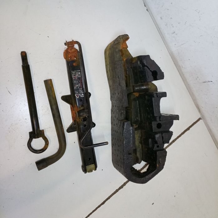 Kit de troca de pneu - RENAULT MEGANE II Grandtour (KM0/1_) | 03 - 12