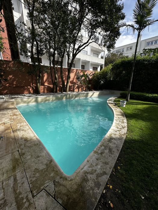 LF Piscinas | Limpeza e Manutenção Profissional em Lisboa