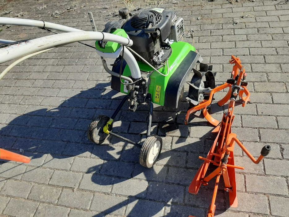 Motoenxada Arrendador