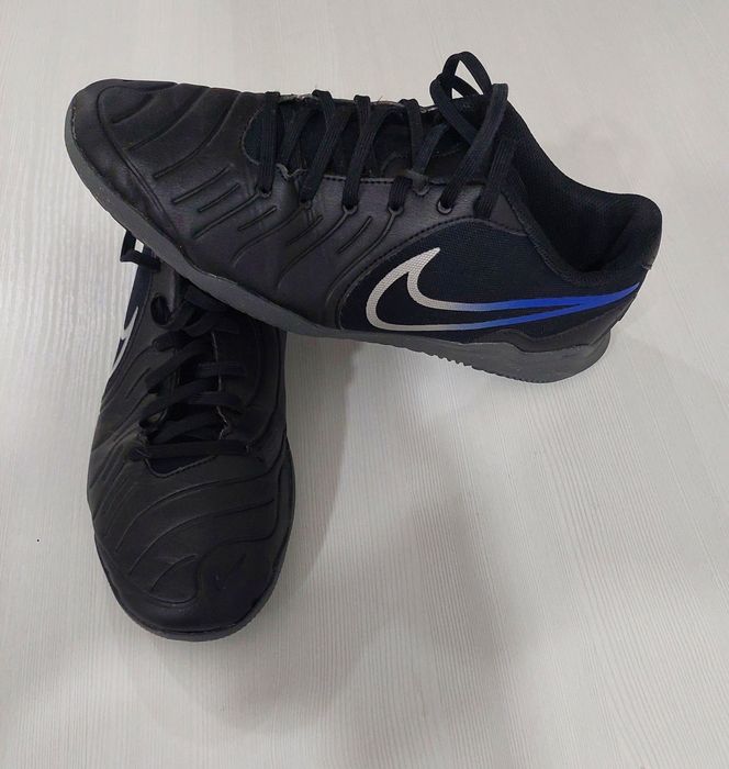 Футзалки nike legend 10 academy ic чорні.