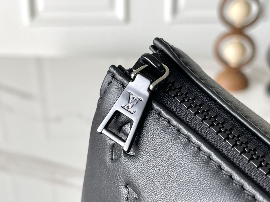 Жіноча сумка LOUIS VUITTON Coussin з ланцюжком