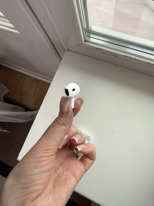 AirPods 4  Оригінал