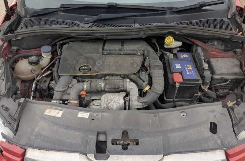 Peugeot 2008 1.6HDI 2016 (Para Peças)