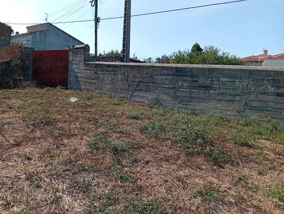 Terreno 2.802 m² – 60m de frente – Beiriz – 215.000 €