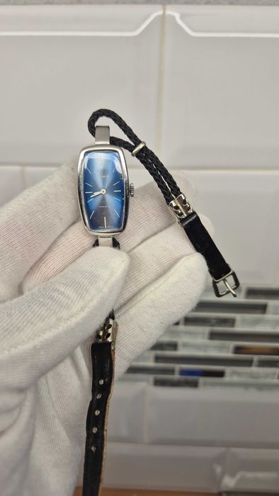 Rzadki damski mechaniczny *Glashutte* NRD