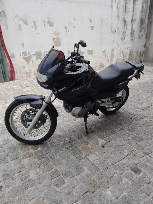 Vendo suzuki freewind 650