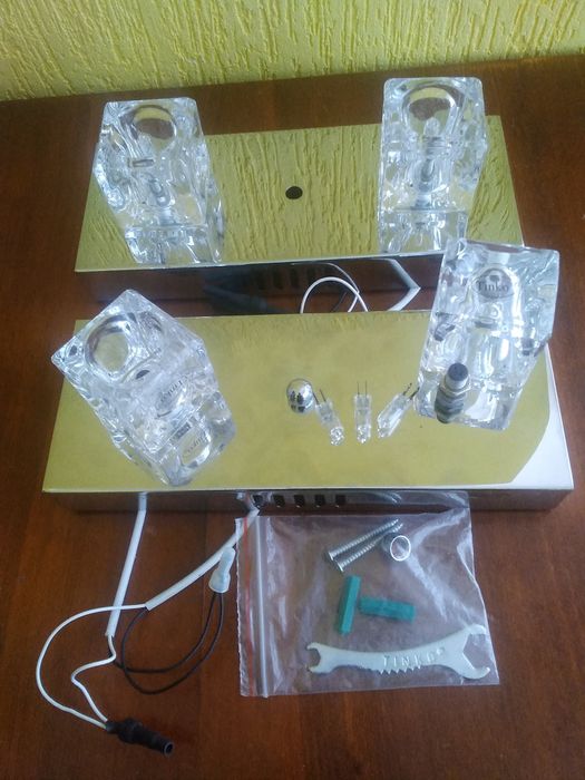 Світильники Tinko корпус з плафонами 2шт. АКЦІЯ!