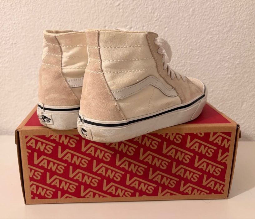 Ténis Vans em Bota