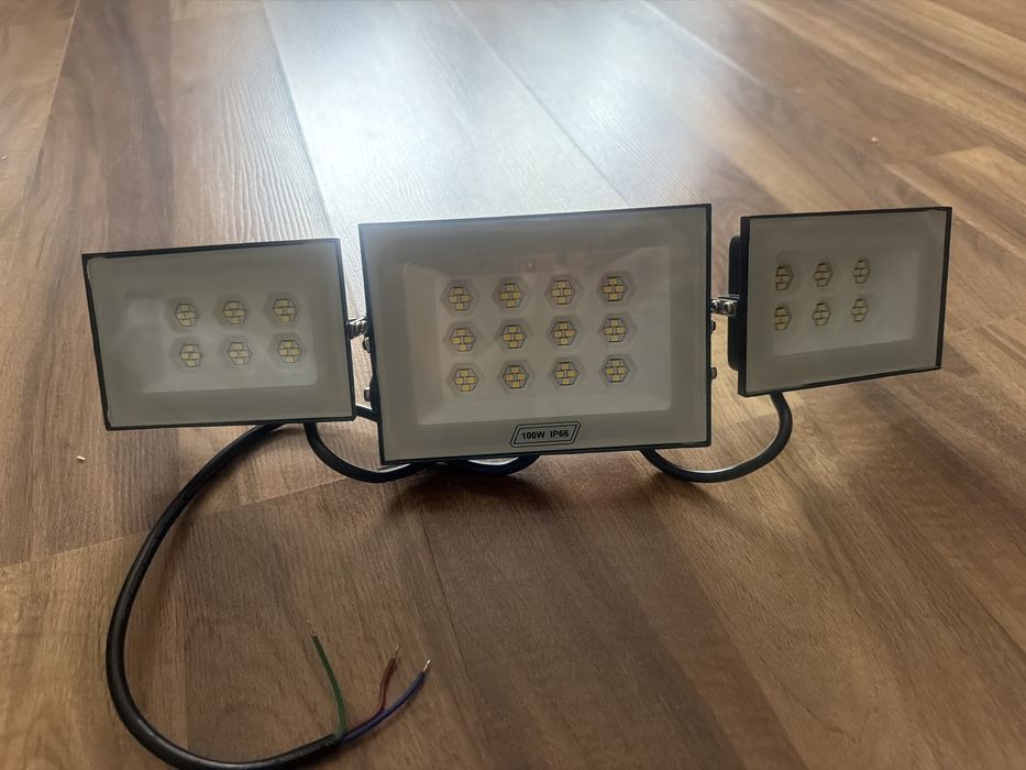 Halogen reflektor potrójny