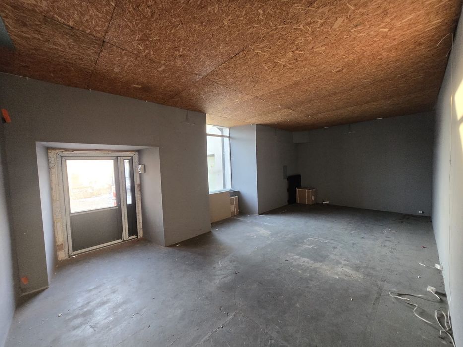 Wynajmę lokal * centrum miasta * 40m * dostępny od zaraz! Duży parking