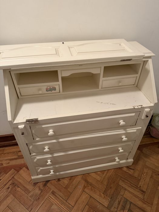 Ofereço escrivaninha/secretária