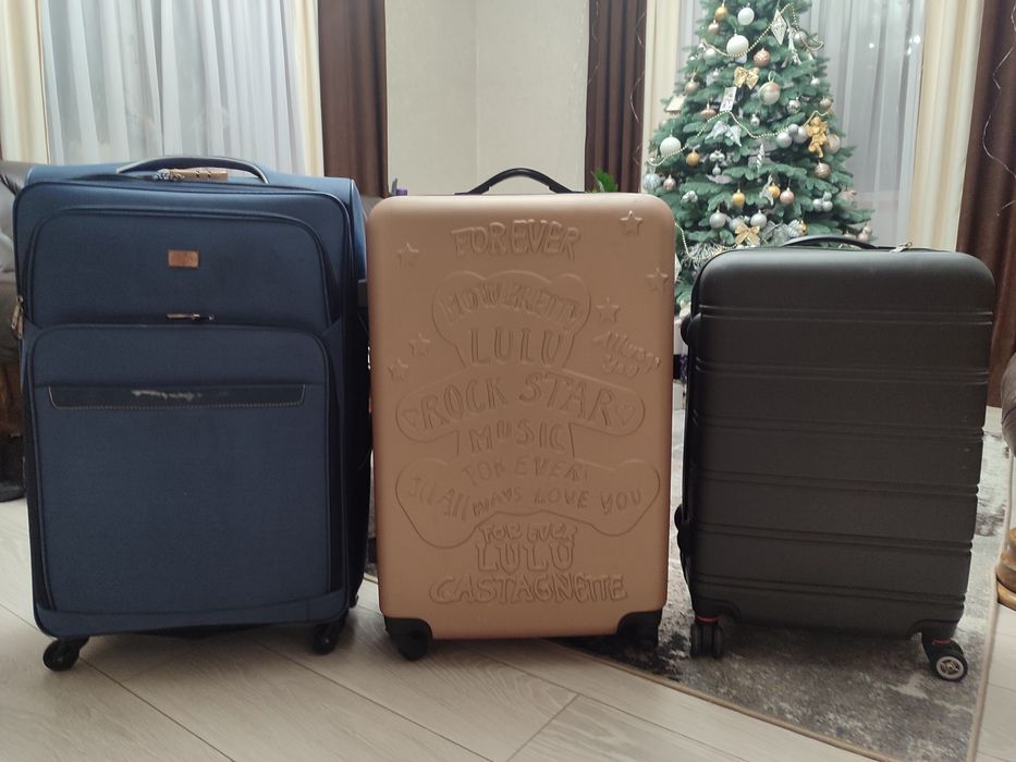 Валіза в хорошому стані велика