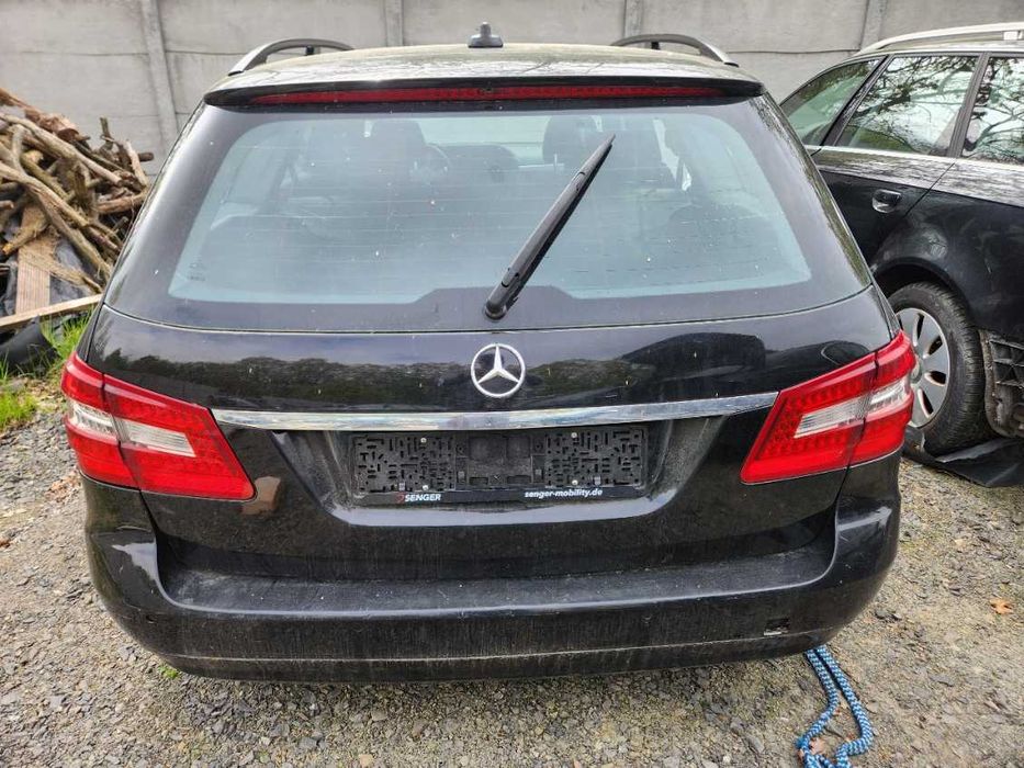 w212 tylna klapa 040