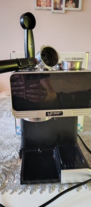 Ekspres ciśnieniowy yoer creamo EMF03BK