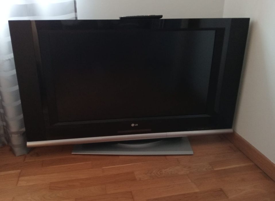 TV LCD - LG - A funcionar
