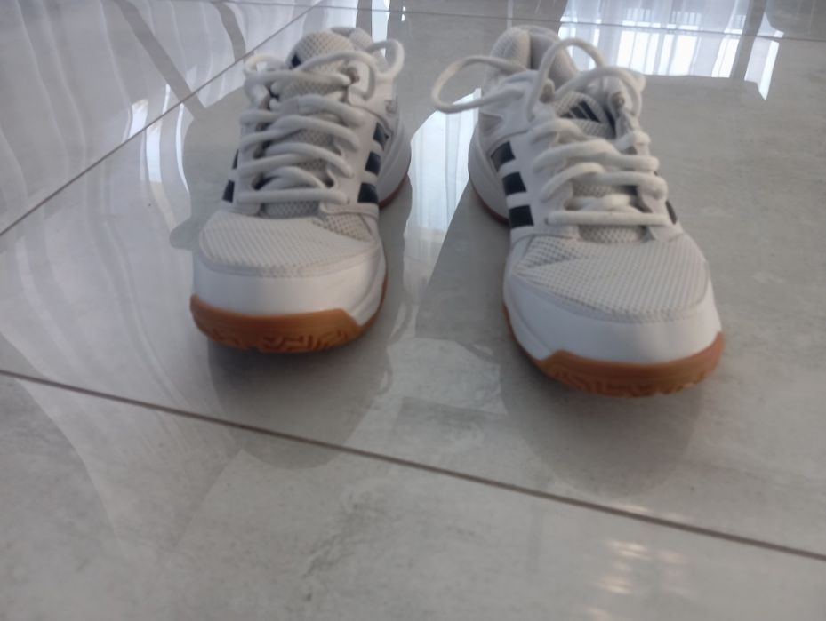 Buty adidas halowe r.38.5