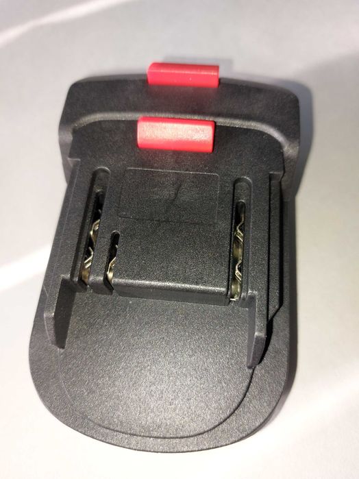 Перехідники з акб Makita/Dewalt на інструмент Dewalt/Makita.