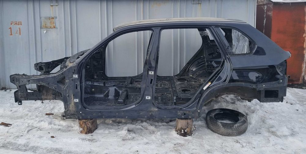 Каркас Кузов чверть передня задня ліва права ланжерони дах BMW X5 E70