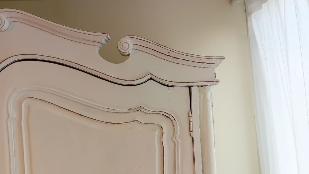 Roupeiro chalk paint antigo