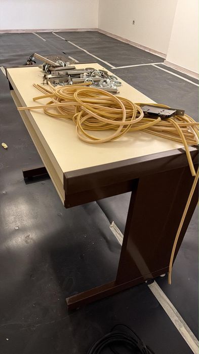 Mesa de metal 1