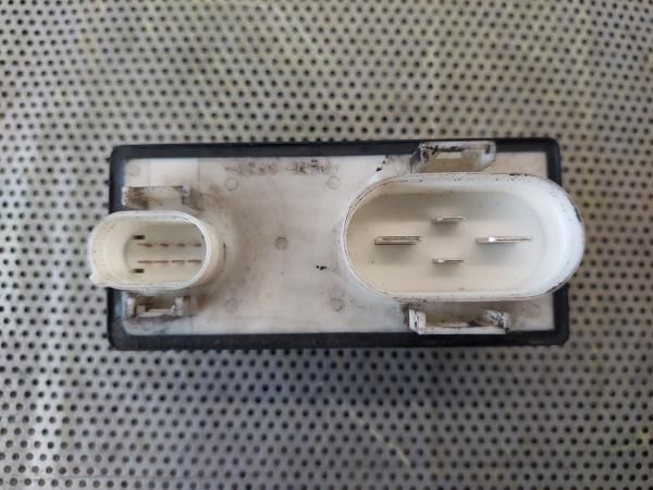Botão / interruptor electromecânico / relé VOLKSWAGEN Passat (3A2, 35I