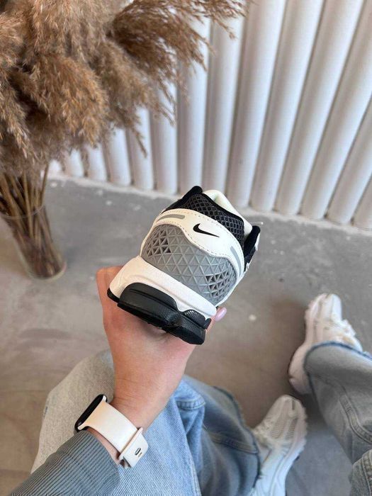 Кроссовки Nike Vomero 5 Classic  Оригинал женские новые