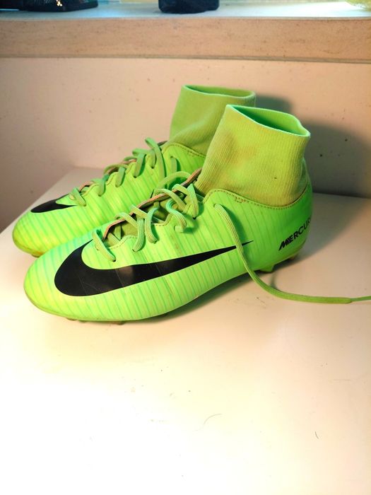 Chuteiras de futebol Nike verdes