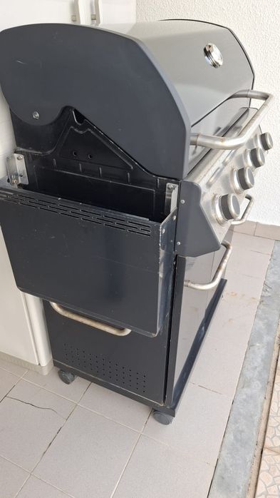 BBQ / barbecue a gás Naterial - 3 pontos de grelha e 1 chapa