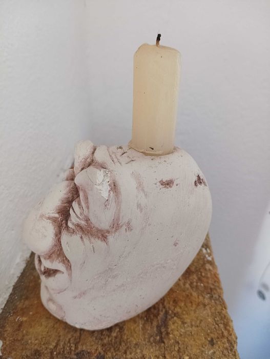 Estátua em pedra maciça