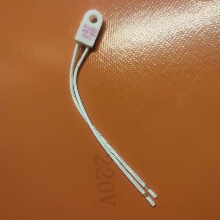 Термопредохранитель керамический RH, 150°C, 15A