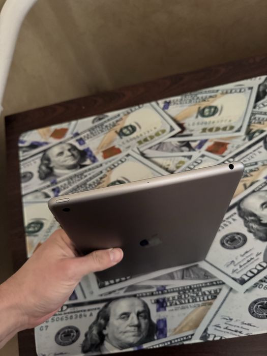 IPad 5 Gen 32Gb Wifi  Планшет Айпад Гарний стан