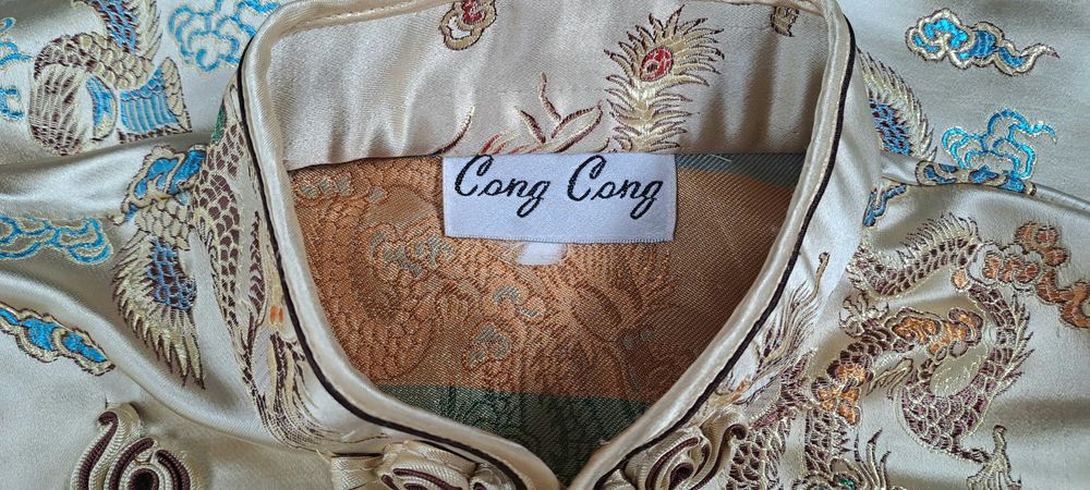 Blusa estilo qipao em tom dourado em seda, Tam S