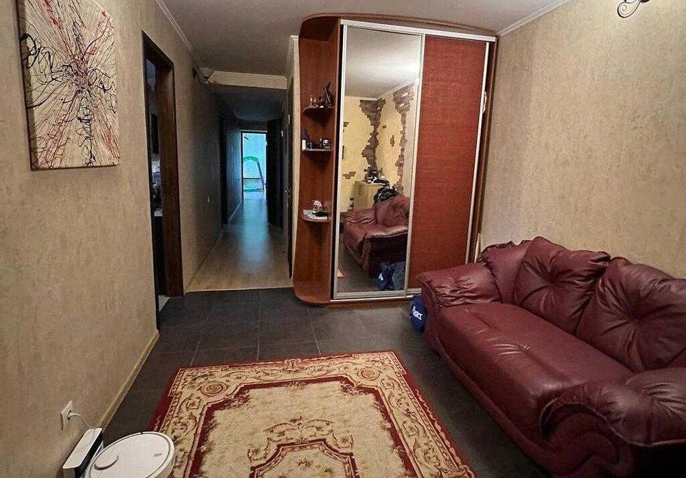Продам 3 комн. квартиру Кирпичный дом Сертификат низ Рабочей Кедрина NK