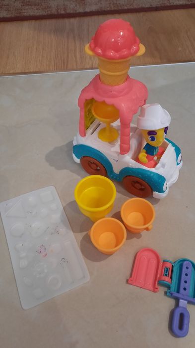 Zestaw Play doh sprzedawca lodów ciastolina