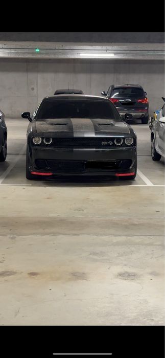 Продам Dodge Challenger 3,6л