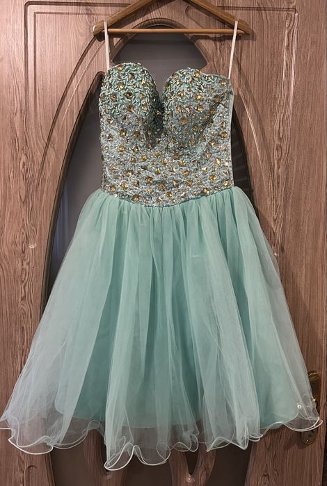 Продам сукню