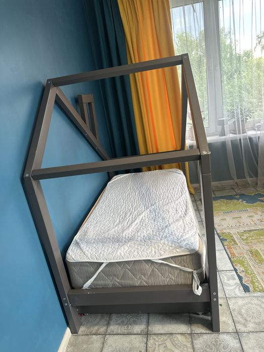 Детская кровать.