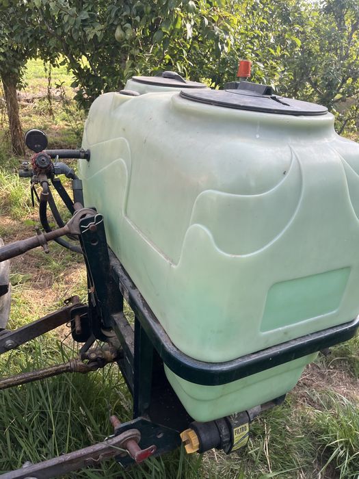 Pulverizador rocha  350 litros