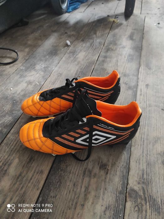 Футбольні Бутси. Зручне взуття для футболу