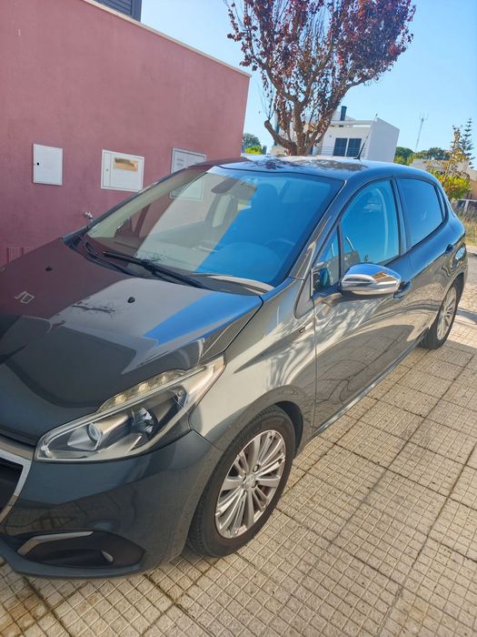 Peugeot 208 1.6 BlueHDi Style