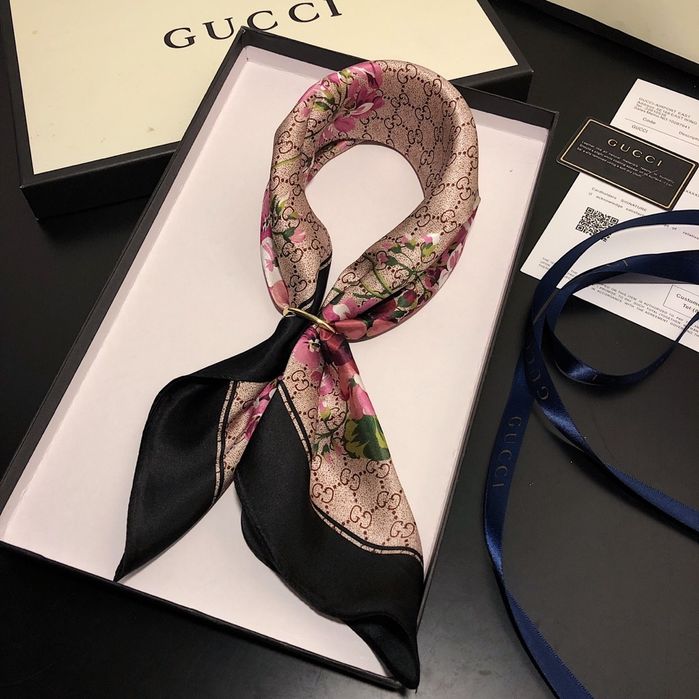 Nowa apaszka gucci 70x70 cm silk