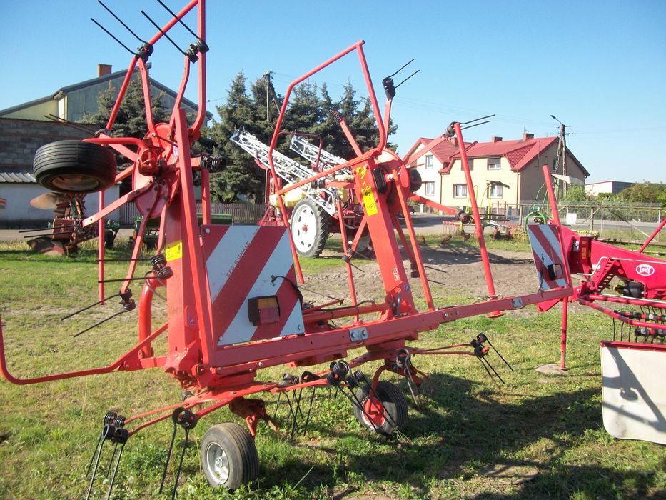 Przetrząsarka do siana Krone