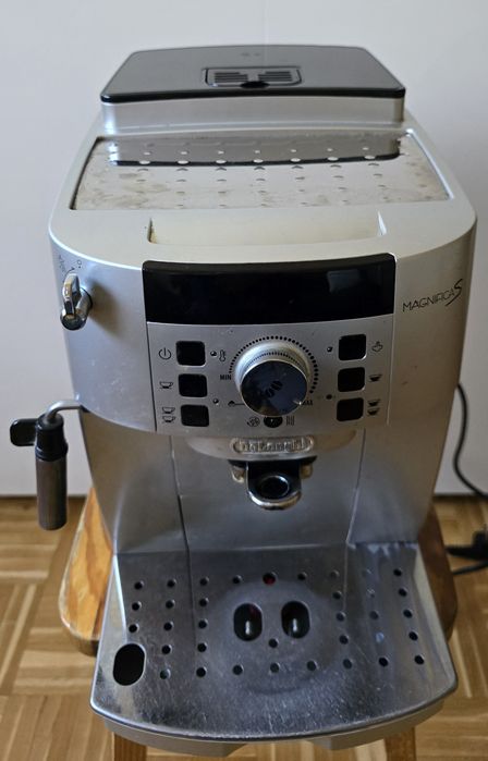 Express DeLonghi Magnifica S