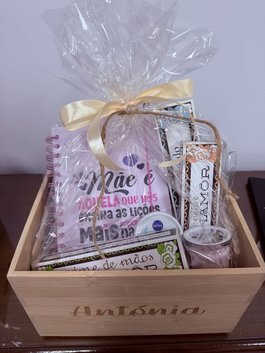 Cabaz prenda bebe , e outros  dia do pai , da mulher entre outros