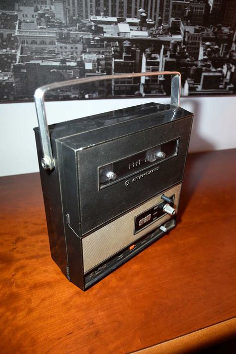 Toca Fitas Antigo Portátil