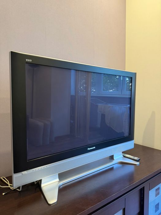 Телевізор Panasonic Viera 42”
